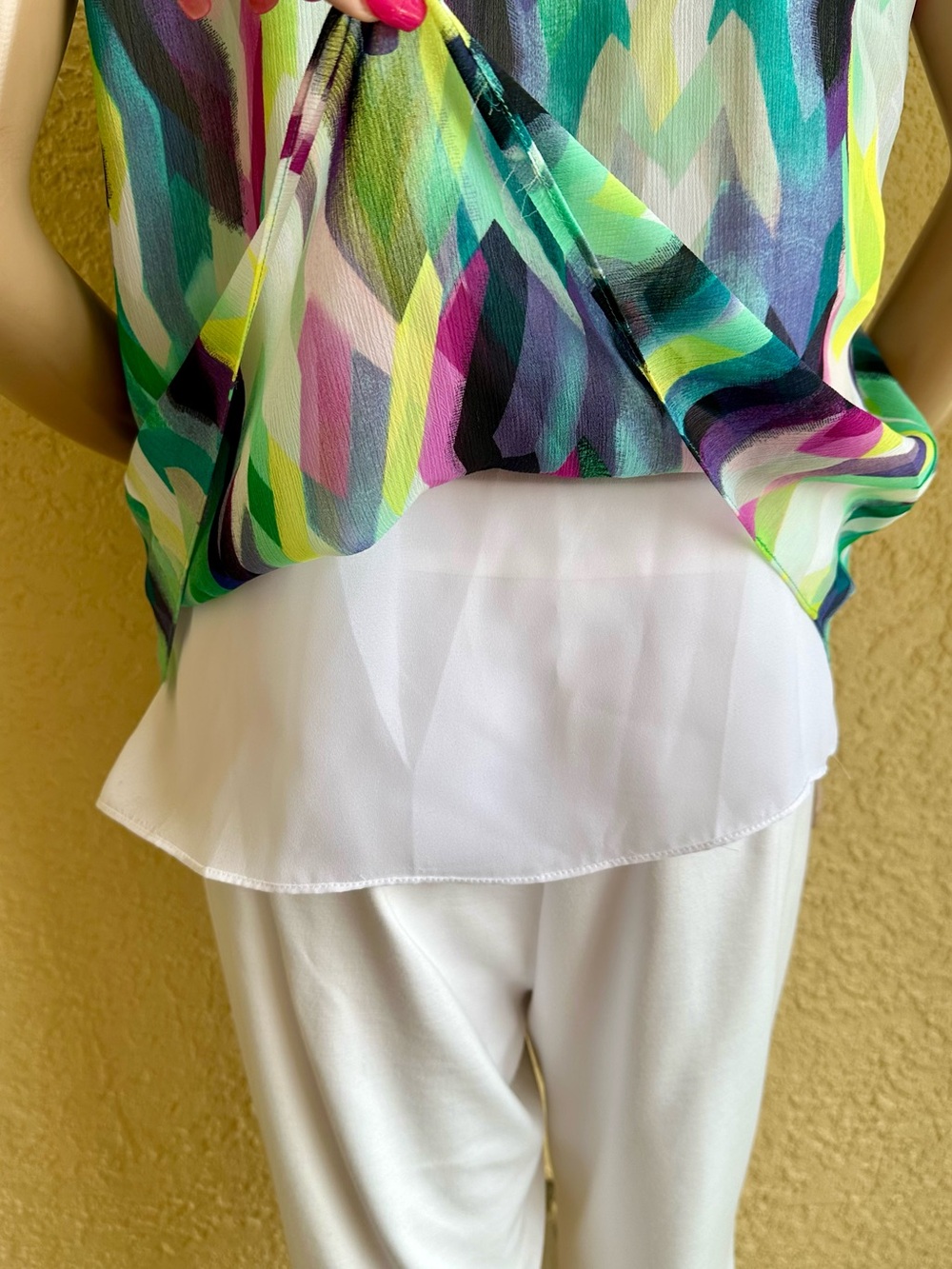 Anne Klein watercolor sleeveless lined shell top - Picture 6 of 8